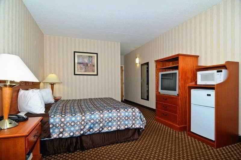 Country Inn & Suites By Radisson, Indianapolis East, In Экстерьер фото