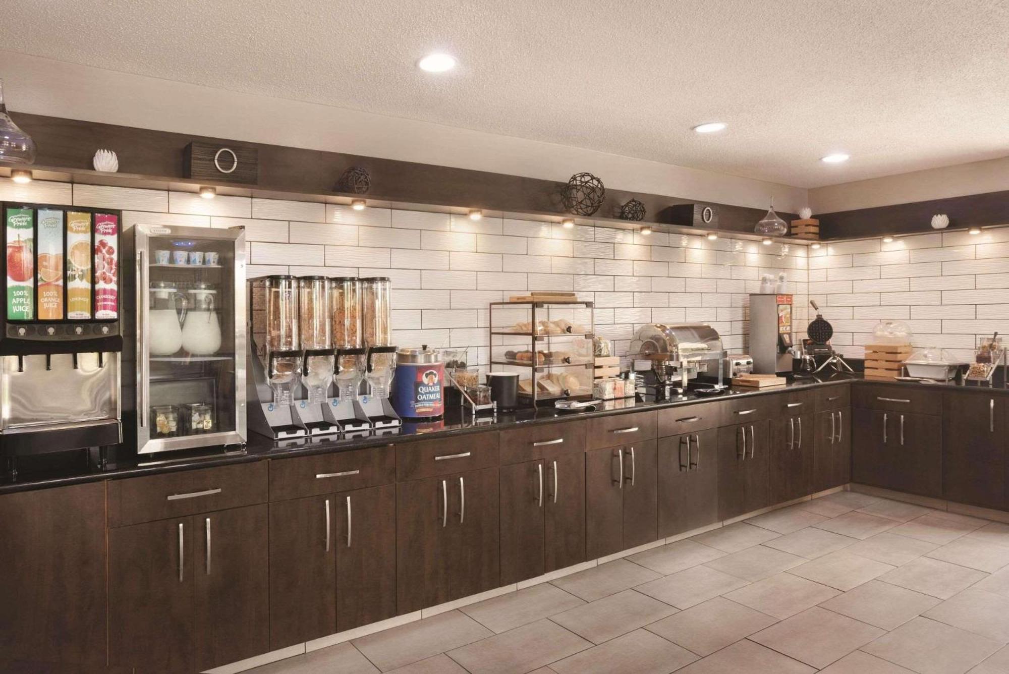 Country Inn & Suites By Radisson, Indianapolis East, In Экстерьер фото