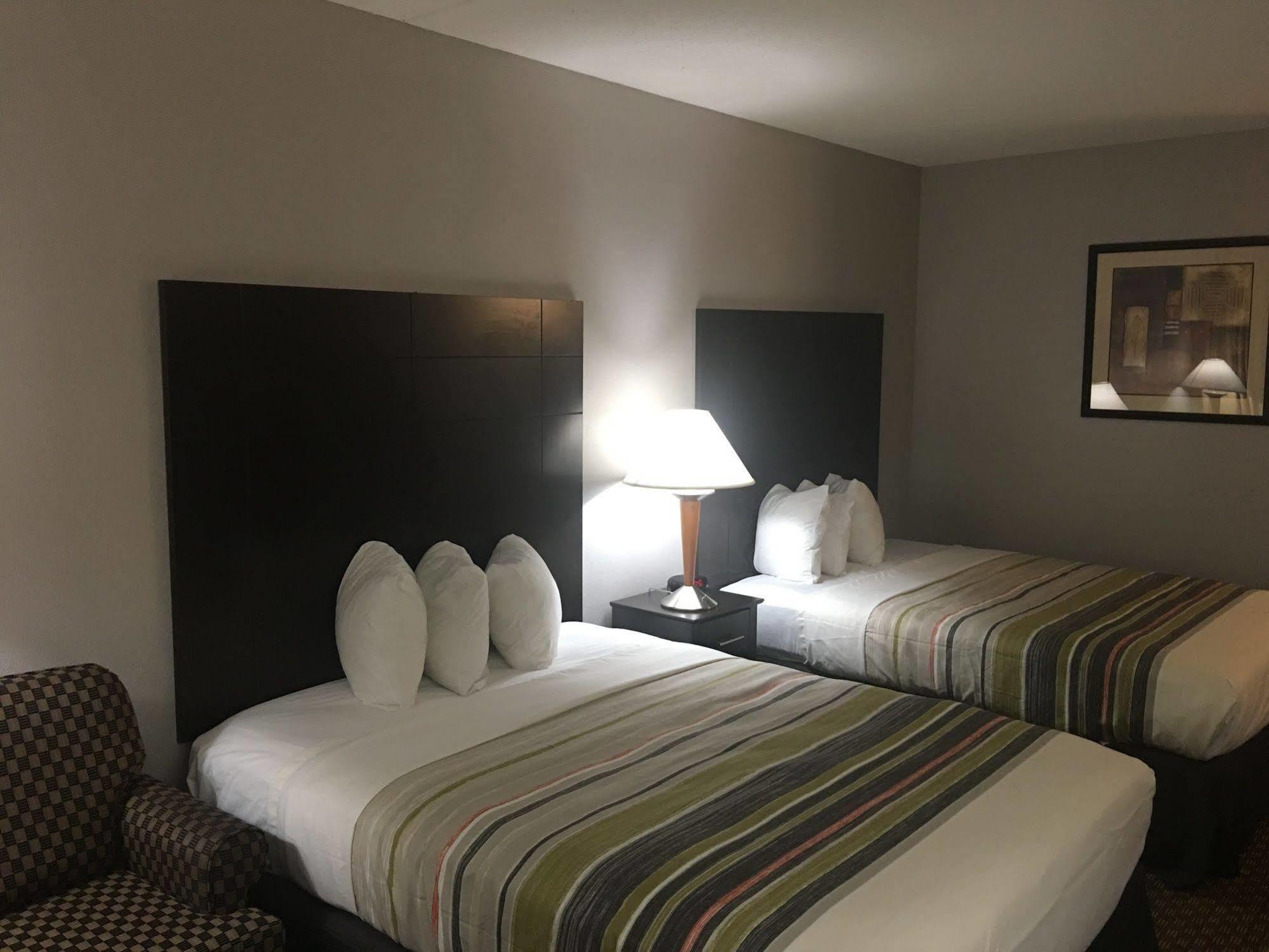 Country Inn & Suites By Radisson, Indianapolis East, In Экстерьер фото
